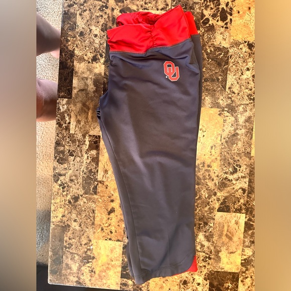 OU workout capris. Never wore! - Picture 2 of 4
